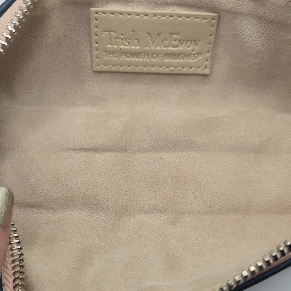 Trish McEvoy Blush Pink Brush Holder - Picture 4 of 5